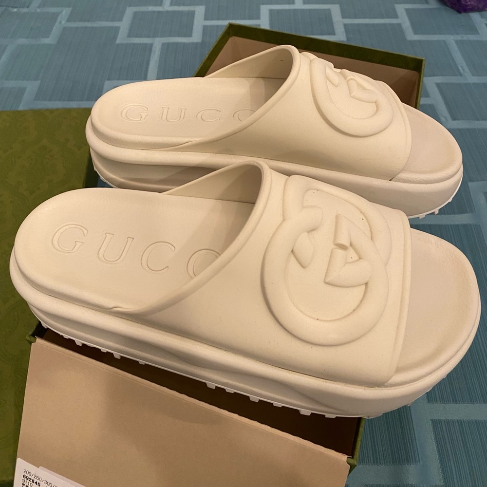 Off white Gucci women sandals worn 3x kept in the box.